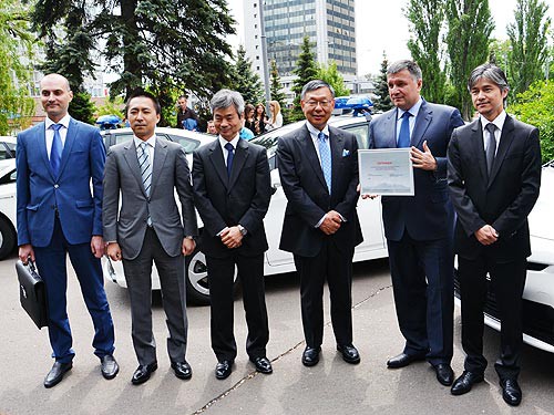Полиция Украины заменит УАЗики новыми Toyota Prius