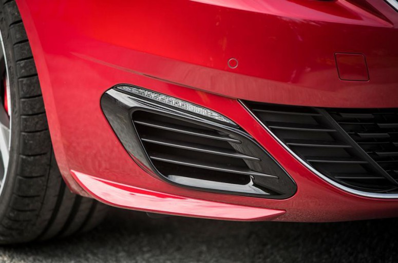 Peugeot 308 GTI показали, не дожидаясь гудвудского дебюта