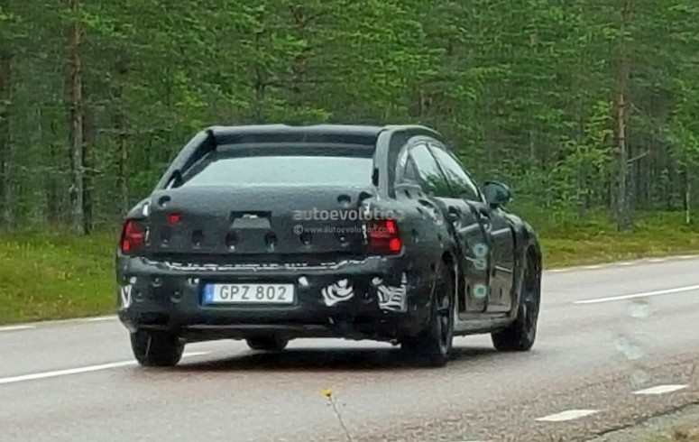 Фотошпионы засекли большой шведский седан Volvo S90