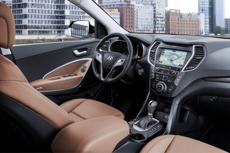 2016 Hyundai Santa Fe похвастается во Франкфурте новым лицом и технологиями
