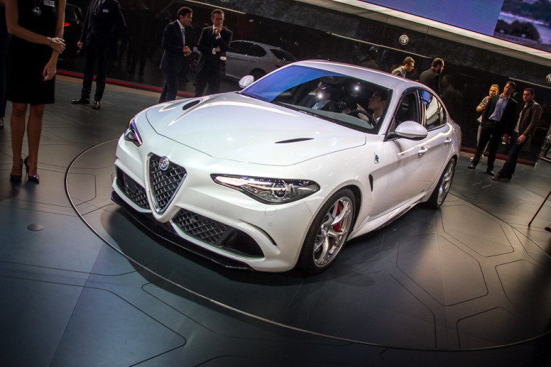 «Горячая» Alfa Romeo Giulia быстрее BMW M5