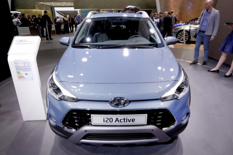 Hyundai i20 Active дебютировал с новым 1,0-литровым двигателем