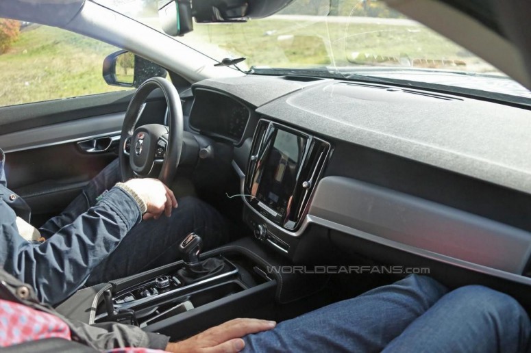 Салон флагманского седана Volvo S90 будет похож на XC90