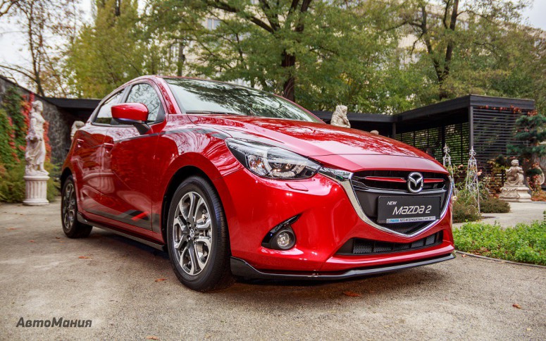 «Мазда» представила компакт Mazda2 для украинского рынка