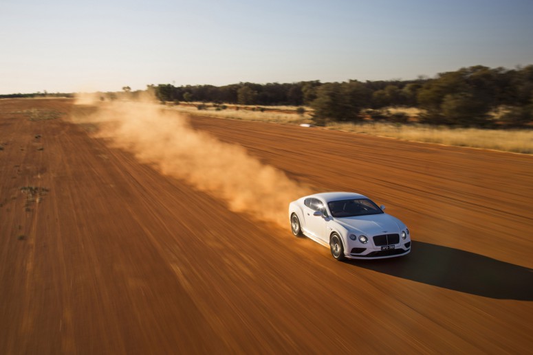 331 км/ч за 76 секунд на Bentley: видео