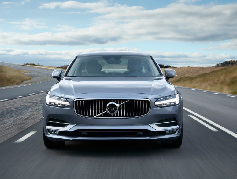 Volvo раскрыло премиум седан S90