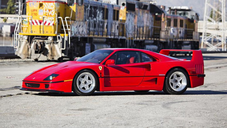 На аукцион выставили супер коллекцию Ferrari