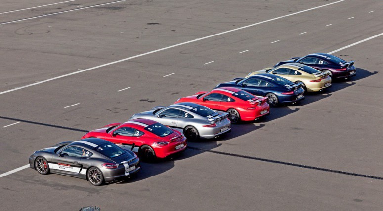 Проходим курсы водительского мастерства Porsche Driving Center