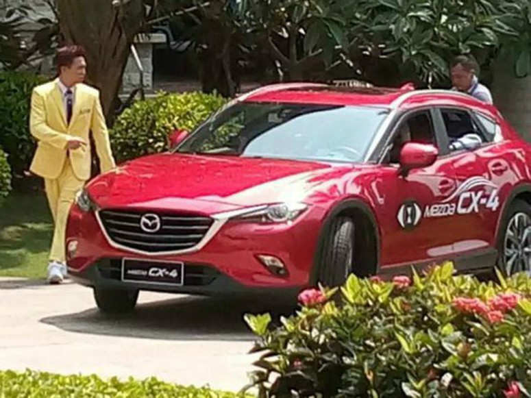 Mazda CX-4 раскрыла свое «лицо» [фото]