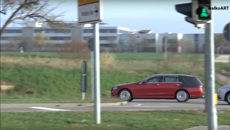 Универсал 2017 Mercedes E-Class Estate попался неприкрытым [2 видео]