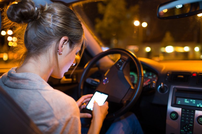Умное приложение заблокирует мобильник во время вождения