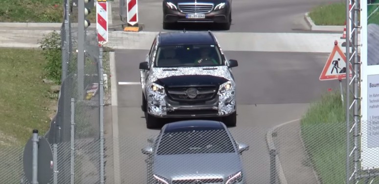 Будущий Mercedes GLE впервые попался видео шпионам