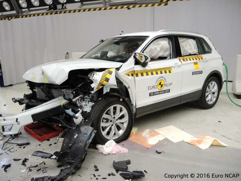 Краш-тесты: в Европе разбили VW Tiguan, Seat Ateca и Alfa Romeo Giulia (видео)