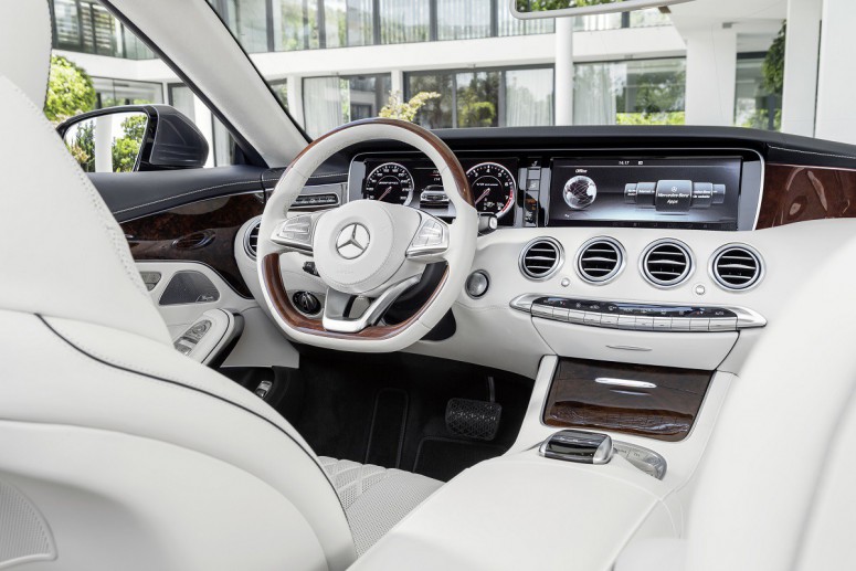 В Украине стартовал прием заказов на кабриолеты Mercedes-Benz S-Класса