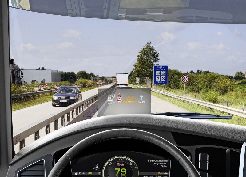 Continental разработал цифровой проекционный дисплей для грузовиков и автобусов