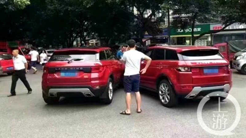 ДТП с клоном: в Китае Range Rover врезался в свою подделку