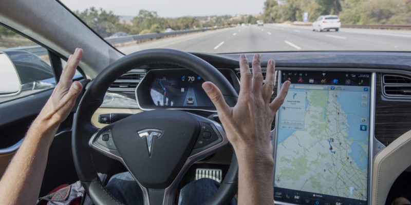 Все ключевые изменения в автопилоте Tesla
