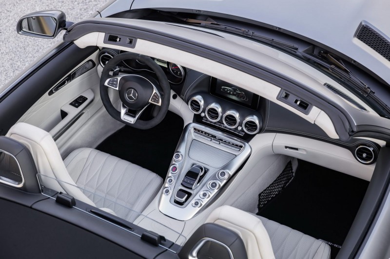 Mercedes показал AMG GT Roadster