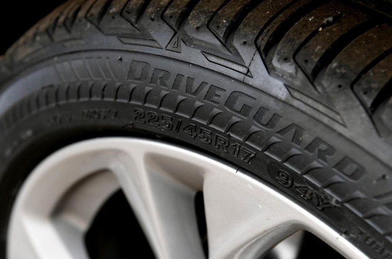 Новые шины Bridgestone DriveGuard позволяют ездить на спущенном колесе