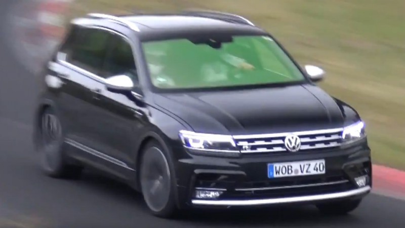 «Заряженный» Volkswagen Tiguan испытывают на Нюрбургринге: видео