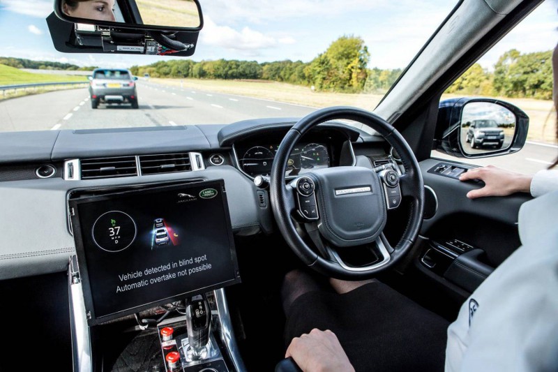 Jaguar Land Rover продемонстрировал новые технологии