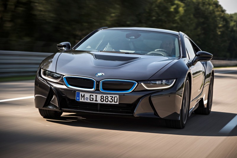 BMW хочет в следующем году продать 100 000 «зеленых» моделей