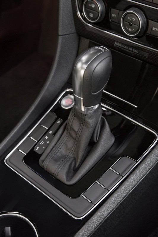 VW Passat получит версию псевдо-GT