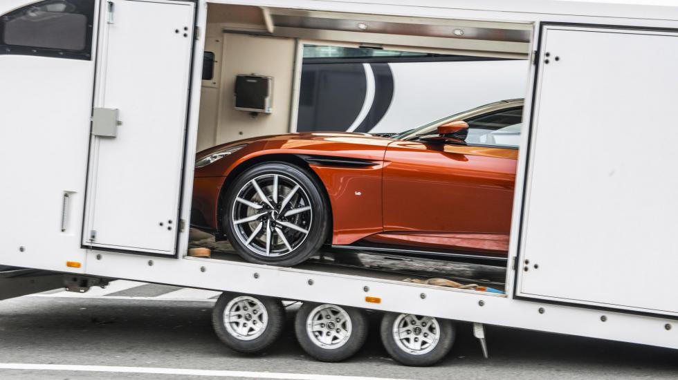 Тест-драйв от Top Gear: катаемся по Евросоюзу на Aston Martin DB11