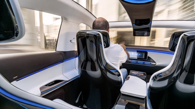 Daimler потратит на разработку электромобилей  млрд