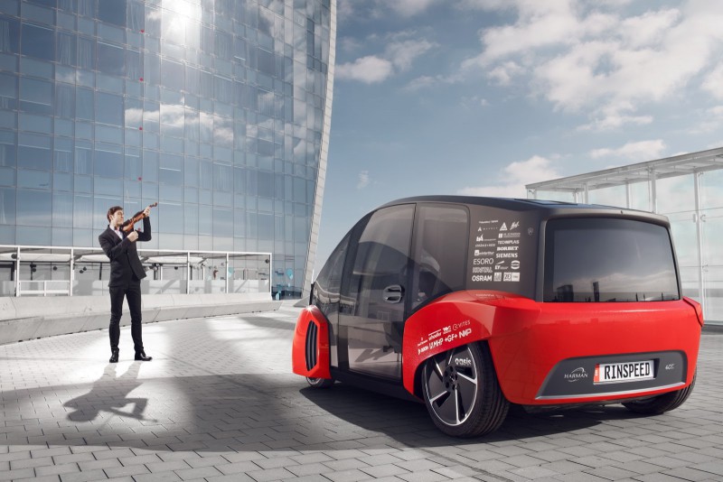 Новый концепт Rinspeed Oasis демонстрирует будущее городской мобильности [видео]