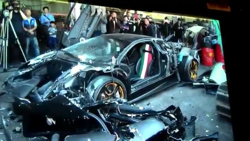 Еще одно показательное уничтожение Lamborghini (видео)