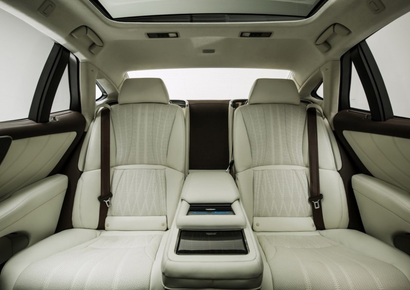 Пятое поколение Lexus LS попробует привлечь клиентов «S-класса»
