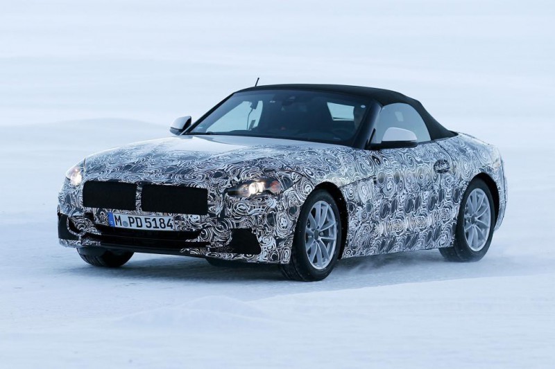 Будущий BMW Z5 попался фотошпионам во время зимнего тестирования
