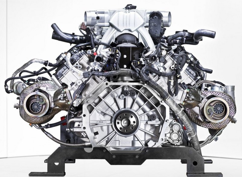 BMW и McLaren вместе разработают моторы нового поколения