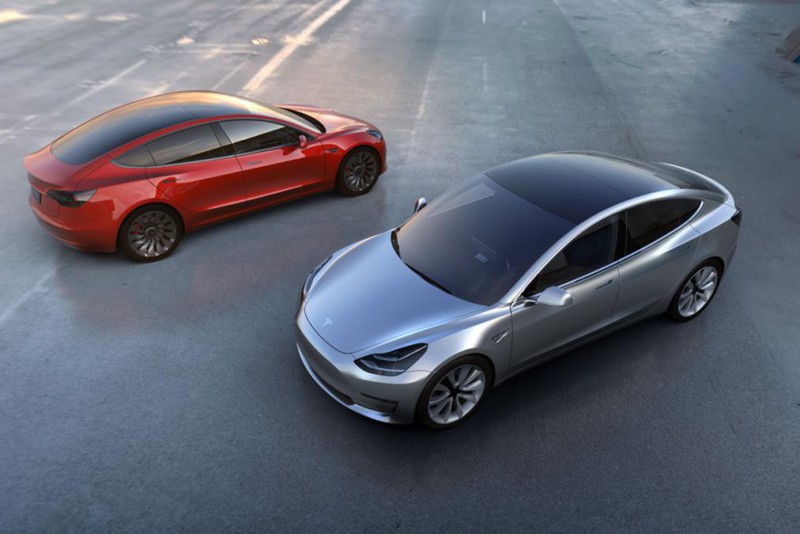 Tesla Model 3: последние новости, слухи и цены