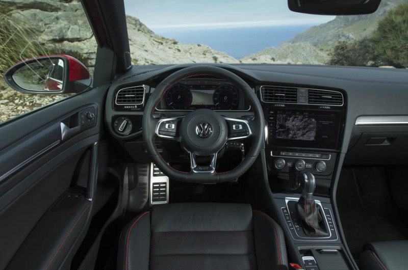 Volkswagen обновил горячий Golf GTI [видео]