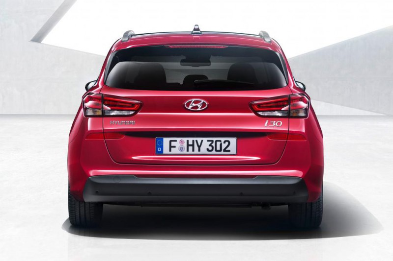 Hyundai показал универсал i30, не дожидаясь Женевского автосалона
