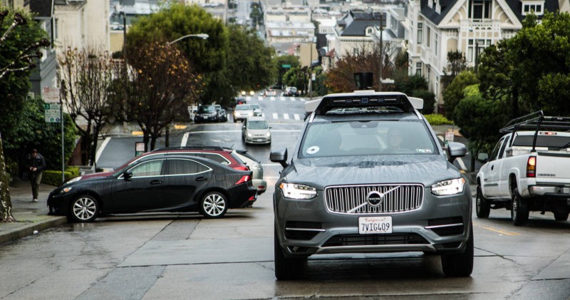 Автономные автомобили Uber не всегда «замечают» красный свет светофора [видео]