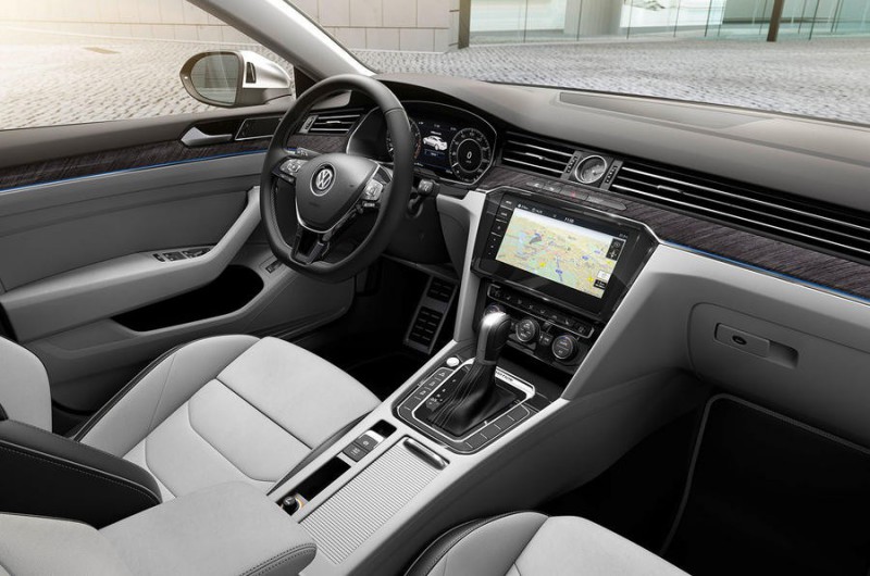 Новый Volkswagen Arteon идет на замену модели СС и посоревнуется с BMW 4 Series