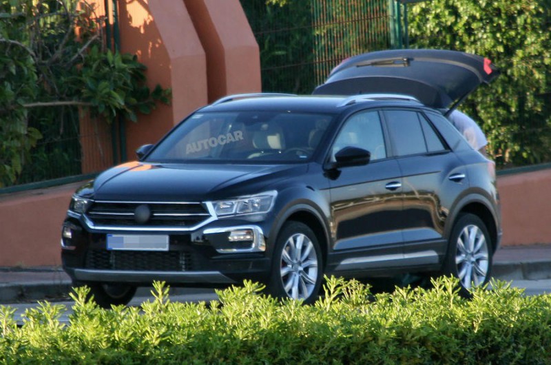 Volkswagen выпустит в этом году новый кросс (шпионские фото)