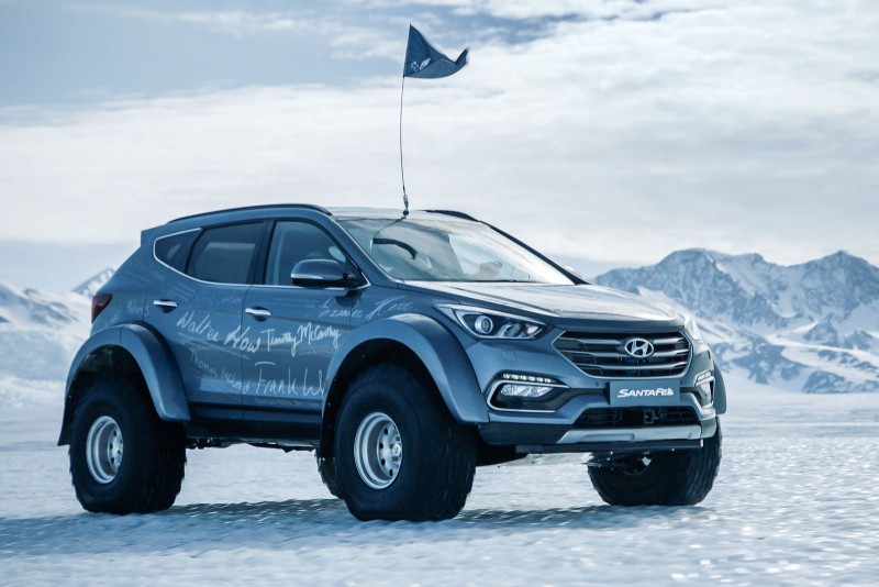Hyundai Santa Fe пересек Антарктиду