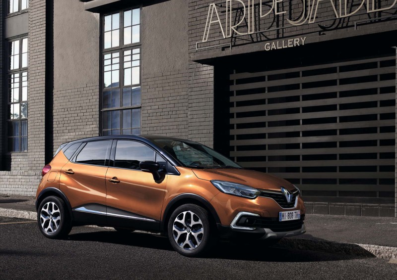 Обновленный 2017 Renault Captur пришел в Европу: спецификации и цены