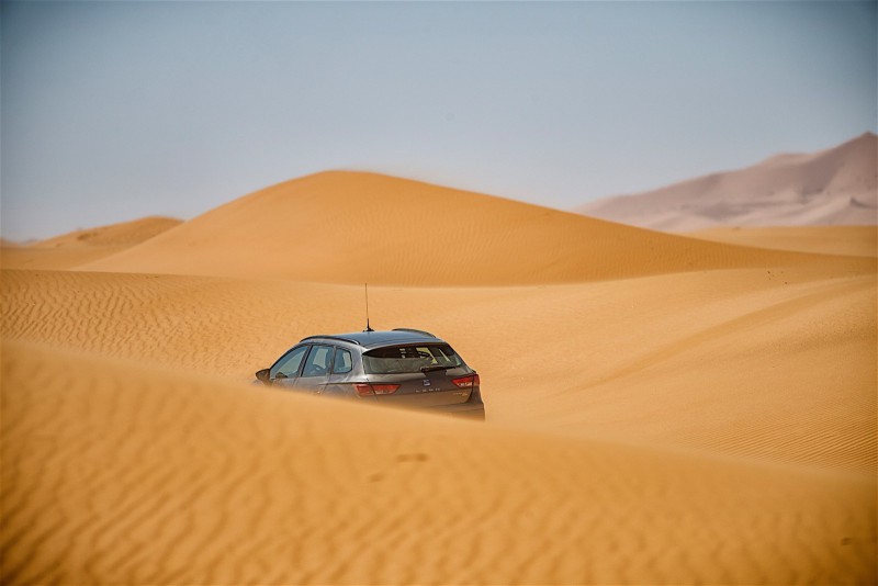 Seat Leon X-Perience испытали пустыней Сахара