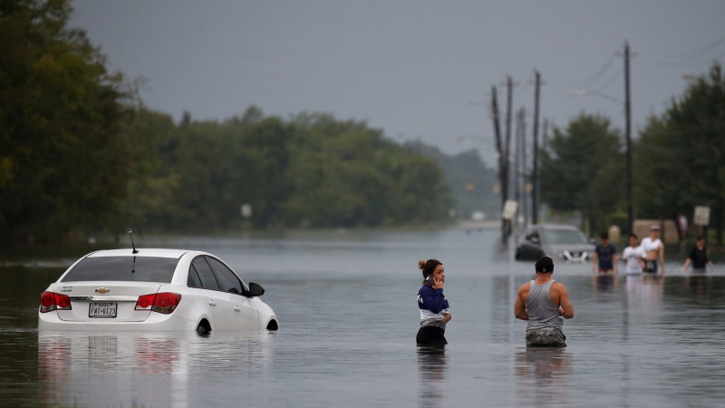 Во время урагана «Харви» техасский заправщик заломил 20 долларов за галлон топлива