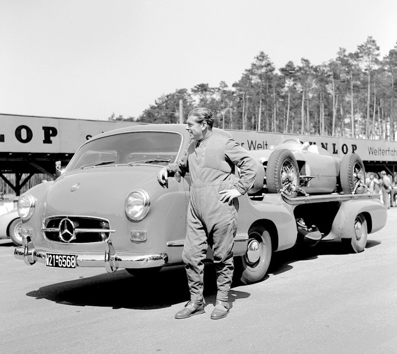 Прототип первого эвакуатора создал Mercedes-Benz 63 года назад