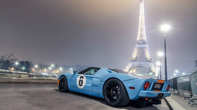 Париж присоединился к запрету машин с дизельными и бензиновыми моторами