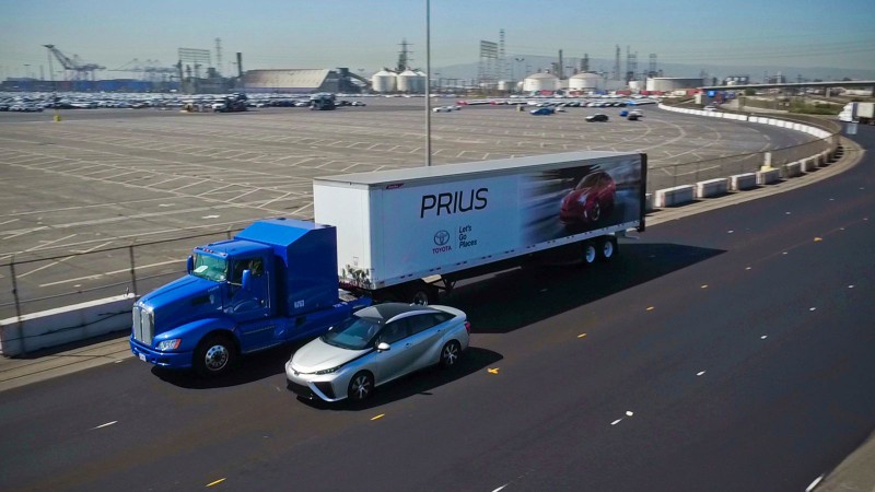 Водородный грузовик Toyota экологичнее, чем Prius