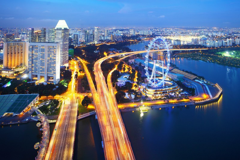 Сингапур блокирует регистрацию новых автомобилей во избежание пробок
