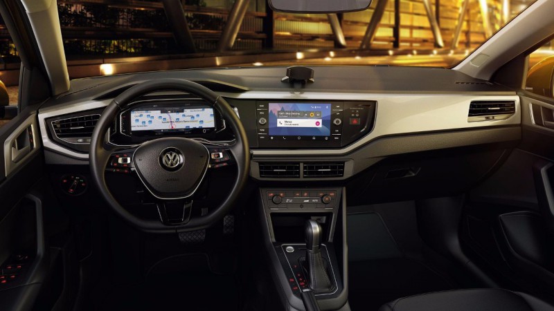 VW втайне тестирует 300-сильные прототипы Polo R