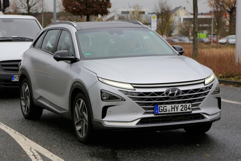 Новый водородный Hyundai тестируют на дорогах Германии [шпионские фото]